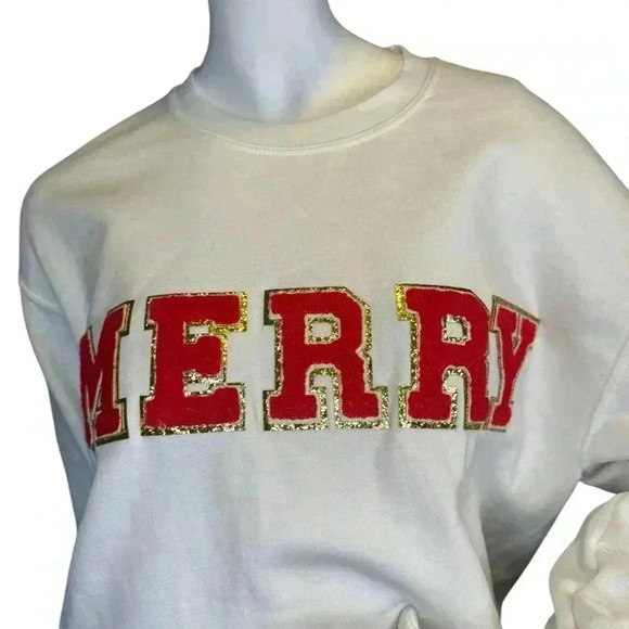 Gildan merry Christmas sweatshirt size medium. - Picture 7 of 13